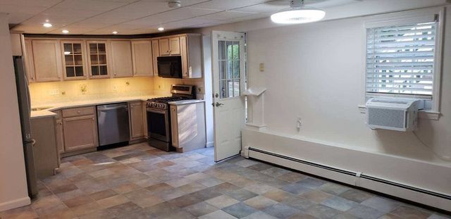 27 Tayla Drive 1, Weymouth, MA 02188