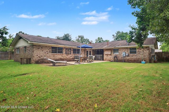 897 Auburn Drive, Biloxi, MS 39532