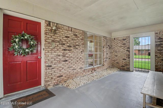 897 Auburn Drive, Biloxi, MS 39532