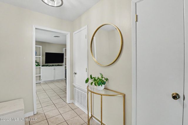897 Auburn Drive, Biloxi, MS 39532