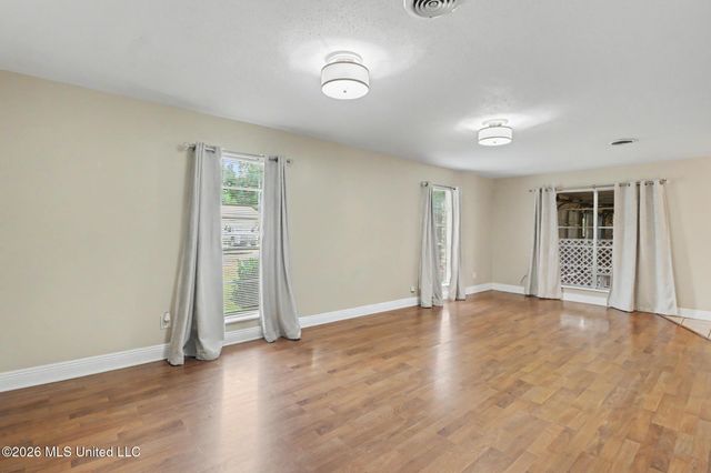 897 Auburn Drive, Biloxi, MS 39532
