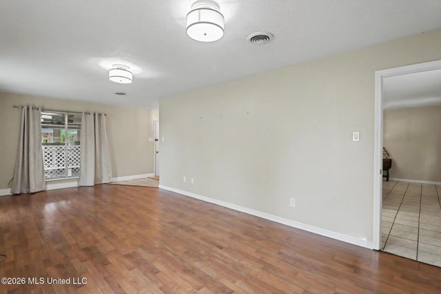 897 Auburn Drive, Biloxi, MS 39532