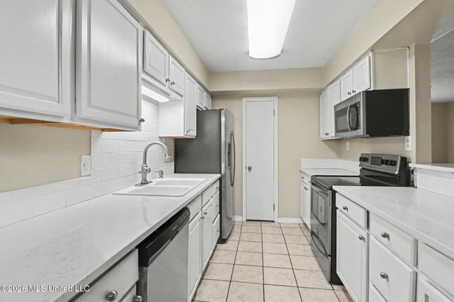 897 Auburn Drive, Biloxi, MS 39532