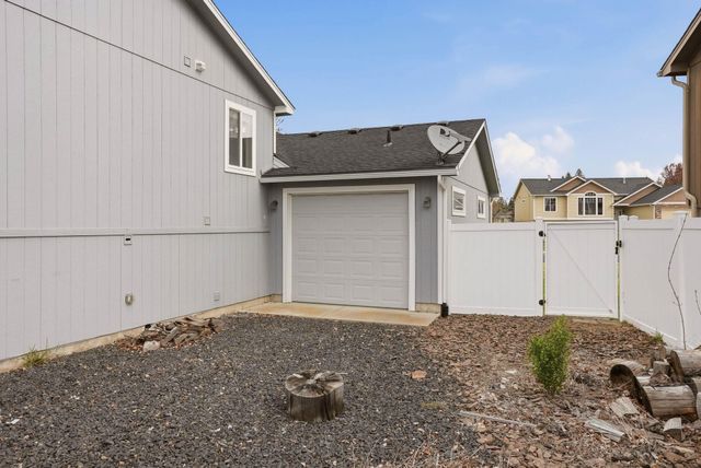 418 E Parker Dr, Colbert, WA 99005