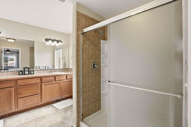 418 E Parker Dr, Colbert, WA 99005