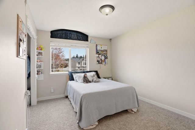 418 E Parker Dr, Colbert, WA 99005