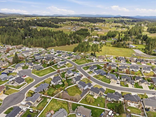 418 E Parker Dr, Colbert, WA 99005