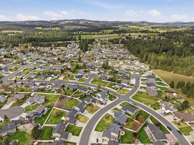 418 E Parker Dr, Colbert, WA 99005