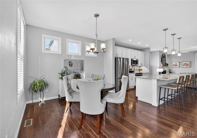 3548 Shire Lane, St Charles, MO 63301