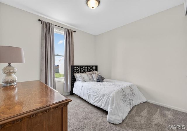 3548 Shire Lane, St Charles, MO 63301