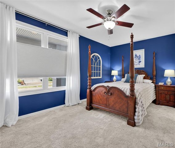 3548 Shire Lane, St Charles, MO 63301