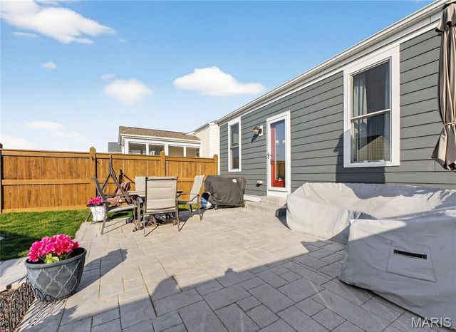 3548 Shire Lane, St Charles, MO 63301