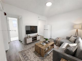 220 NW 11th Ter 3, Miami, FL 33136