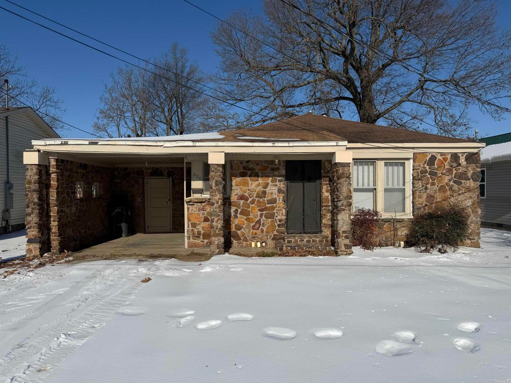 620 SW 6th Street, Walnut Ridge, AR 72476
