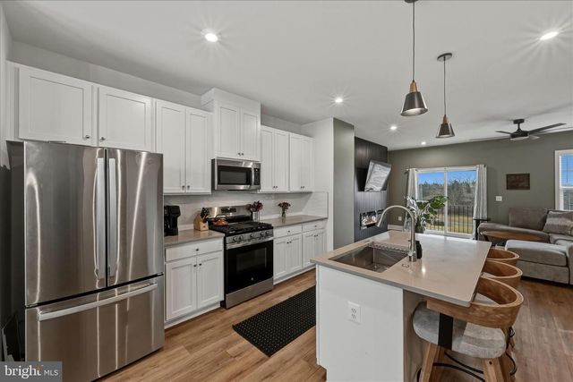 124 CHECKERSPOT WAY, Lake Frederick, VA 22630