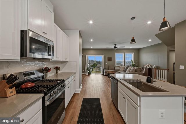 124 CHECKERSPOT WAY, Lake Frederick, VA 22630