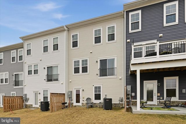 124 CHECKERSPOT WAY, Lake Frederick, VA 22630