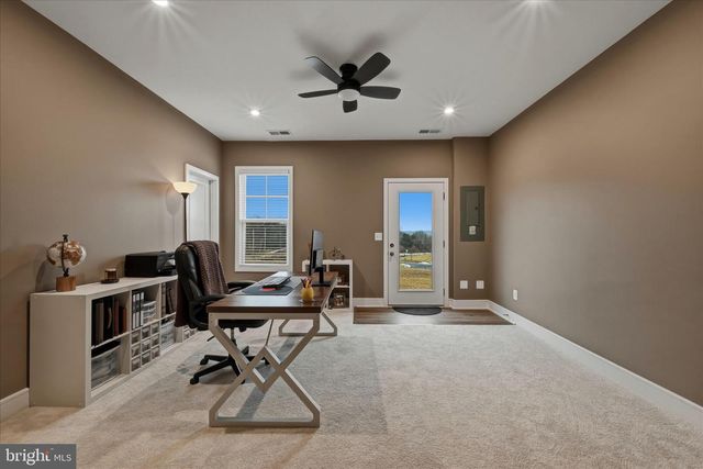 124 CHECKERSPOT WAY, Lake Frederick, VA 22630