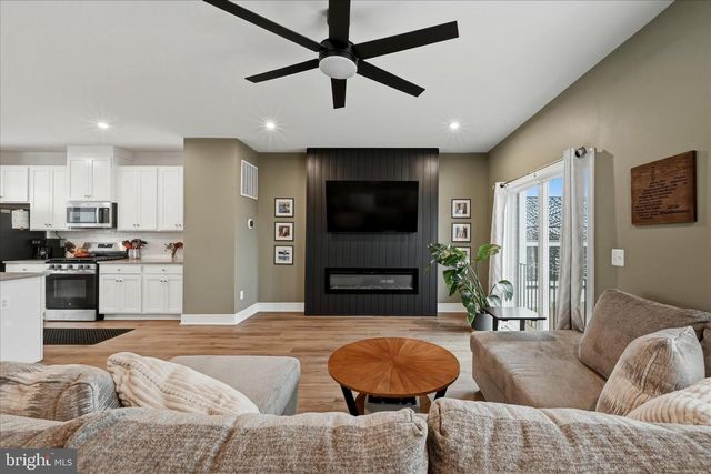 124 CHECKERSPOT WAY, Lake Frederick, VA 22630