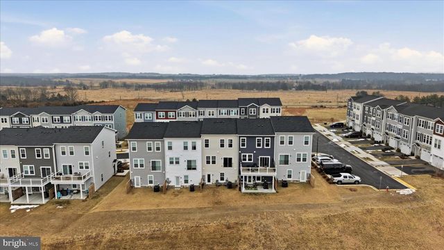 124 CHECKERSPOT WAY, Lake Frederick, VA 22630