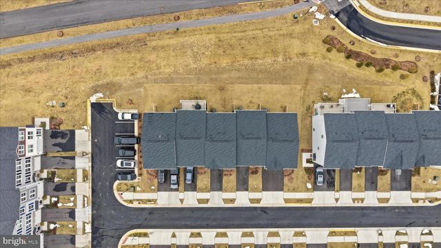 124 CHECKERSPOT WAY, Lake Frederick, VA 22630