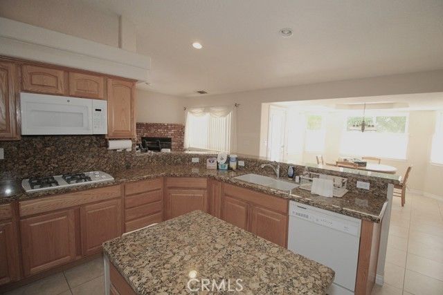 27241 Silver Lakes, Helendale, CA 92342