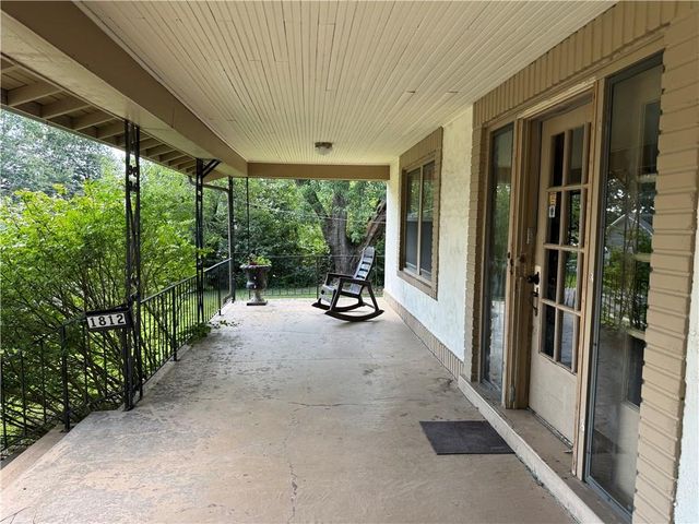 1812 E 135th Street, Grandview, MO 64030
