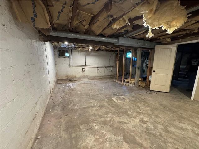 1812 E 135th Street, Grandview, MO 64030