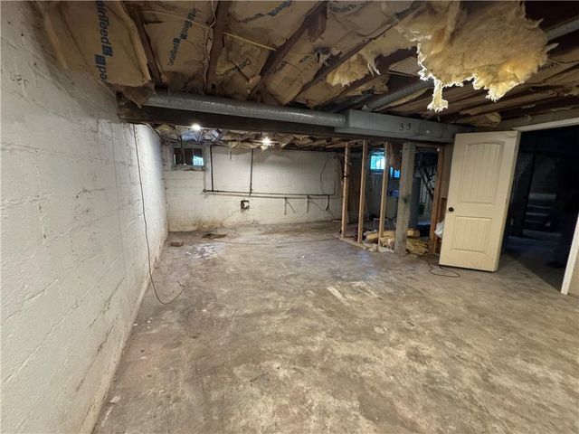 1812 E 135th Street, Grandview, MO 64030