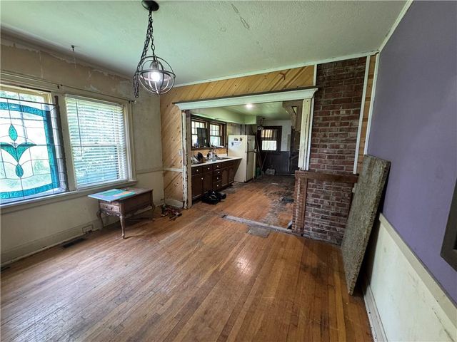 1812 E 135th Street, Grandview, MO 64030