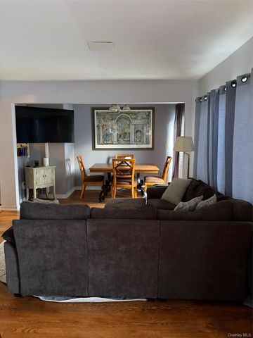 8 Johnson Place A, Baldwin, NY 11510