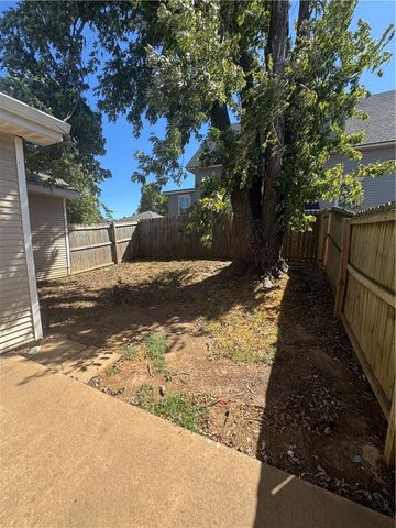 503 N 7Th Street, Rogers, AR 72756