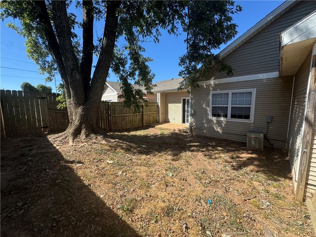 503 N 7Th Street, Rogers, AR 72756