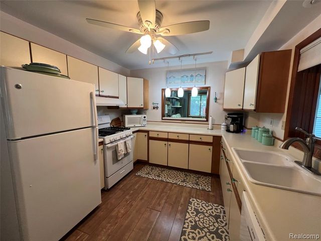 9058 W Chippewa Trail, Shelby, MI 49455