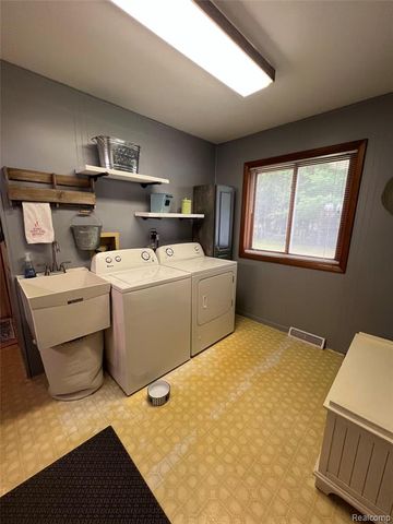 9058 W Chippewa Trail, Shelby, MI 49455
