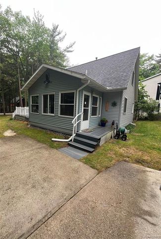 9058 W Chippewa Trail, Shelby, MI 49455