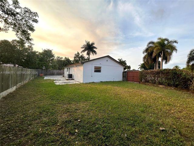 1666 SW 3rd Ct, Homestead, FL 33030