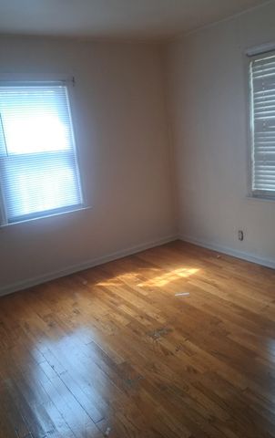 218 W Pulaski Street, Flint, MI 48505