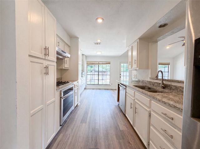 5719 Stage Line Drive, Arlington, TX 76017