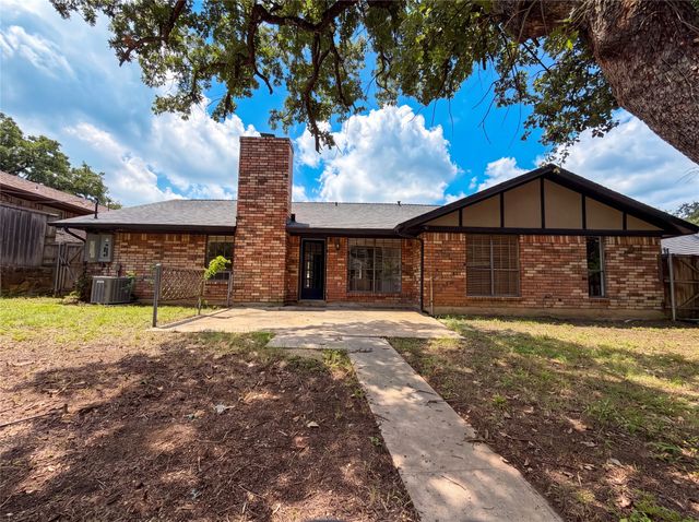 5719 Stage Line Drive, Arlington, TX 76017