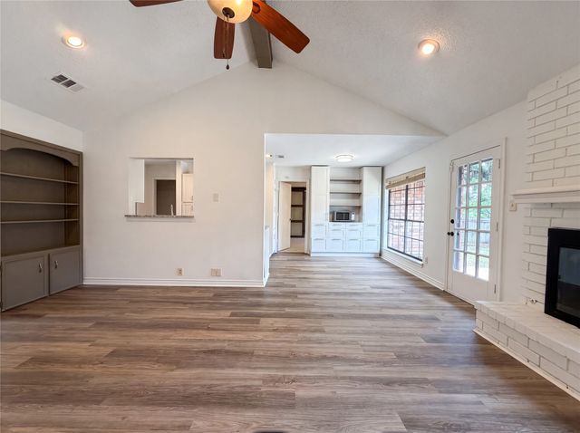 5719 Stage Line Drive, Arlington, TX 76017
