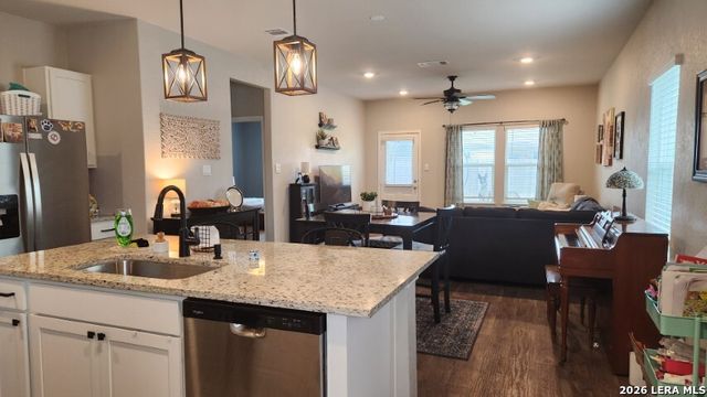 1275 Yellow Warbler Run, San Antonio, TX 78253