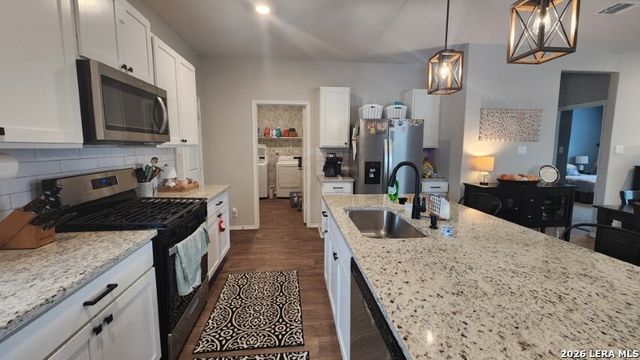1275 Yellow Warbler Run, San Antonio, TX 78253