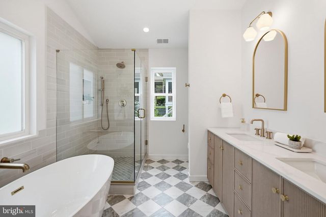 2713 NAVARRE DR, Chevy Chase, MD 20815
