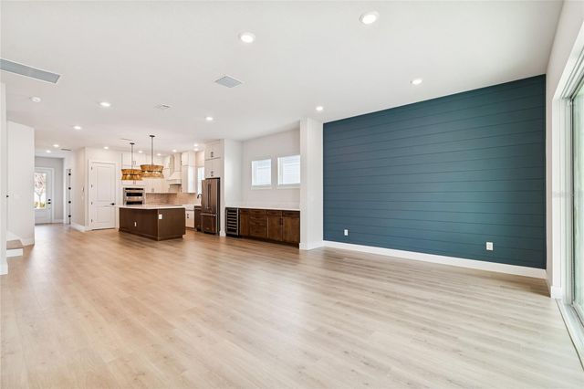 1104 W OHIO AVENUE, Tampa, FL 33603