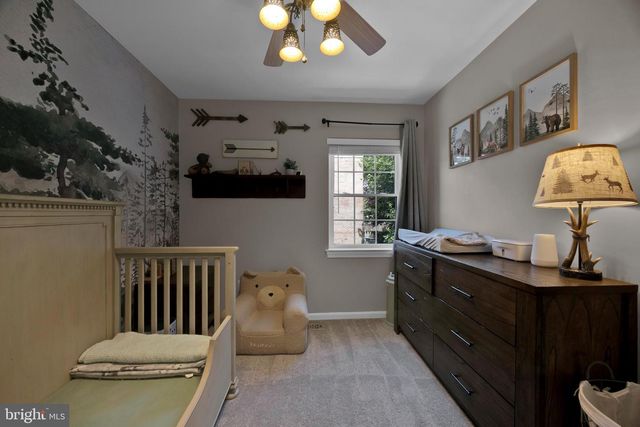 2465 WINDBREAK DR, Alexandria, VA 22306