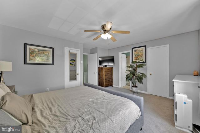 2465 WINDBREAK DR, Alexandria, VA 22306