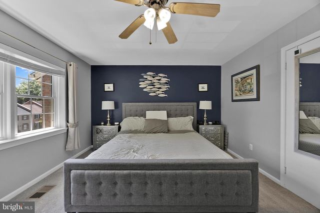 2465 WINDBREAK DR, Alexandria, VA 22306