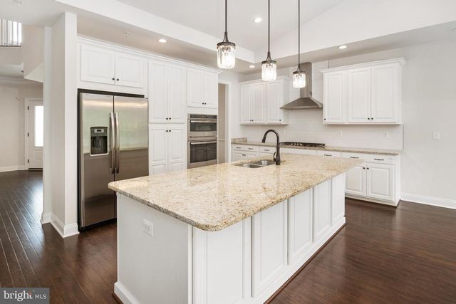 8631 SAINT ANTHONY DR, Severn, MD 21144