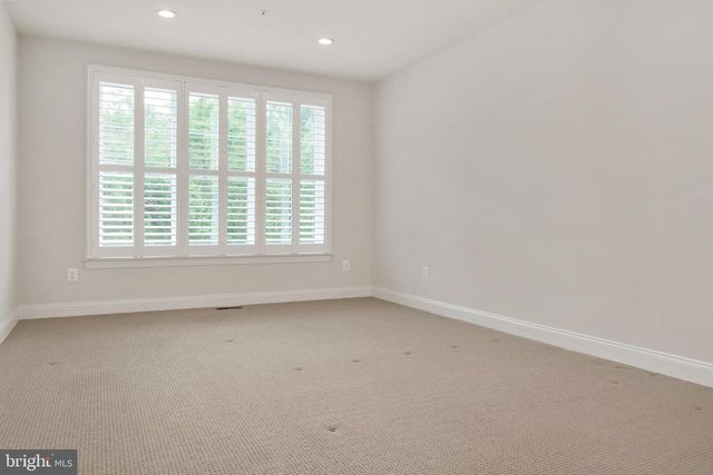 8631 SAINT ANTHONY DR, Severn, MD 21144